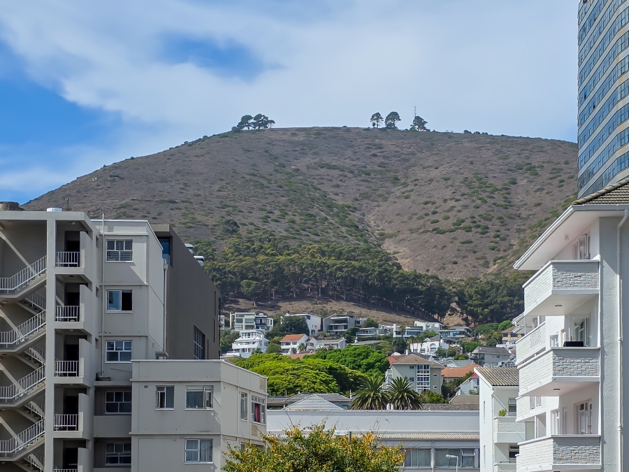 2 Bedroom Property for Sale in Three Anchor Bay Western Cape